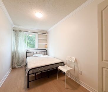 For Lease - 31 Hercules Court, Brampton, Ontario - Photo 4