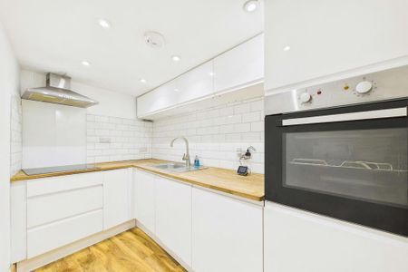 1 bedroom flat to rent - Photo 4