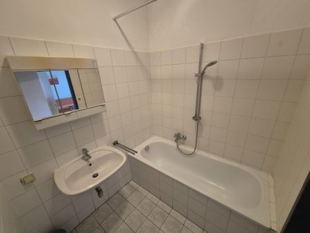 Altbauwohnung mit 2 Zimmern im 1. Stock - Foto 4