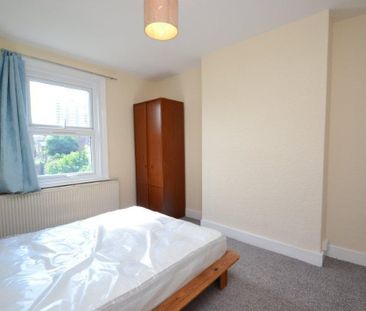 5 bedroom semi-detached house to rent - Photo 6