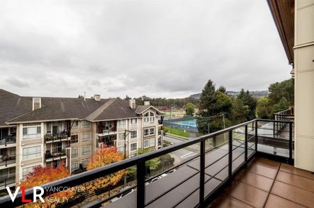 Condo in Port Coquitlam, BC - Photo 4