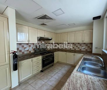 Priced Well | Near Amenities | Spacious - Photo 3