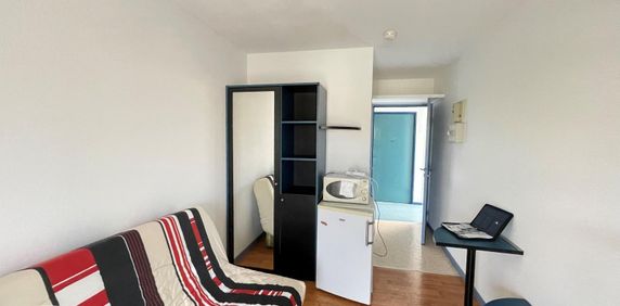 Location Appartement 1 pièce 13m² POITIERS 86000 - Photo 2
