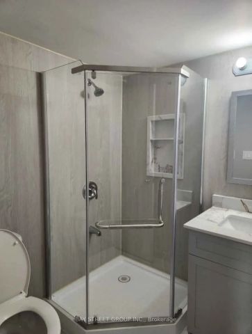 80 Larksmere Court #Basement - Photo 4