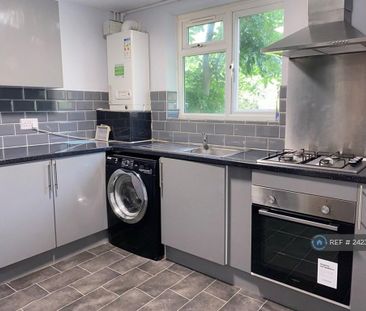 1 bedroom in a house share to rent - Photo 6