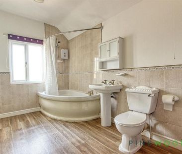 2 bedroom terraced house to rent - Photo 4