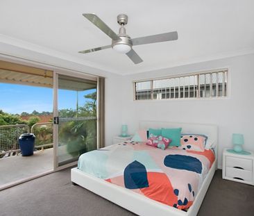 Spacious Family Home with Ocean & Hinterland Views - Photo 3