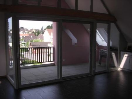Grosszügige 4 1/2 Zi-Dachgeschoss-Maisonette-Wohnung - Photo 3