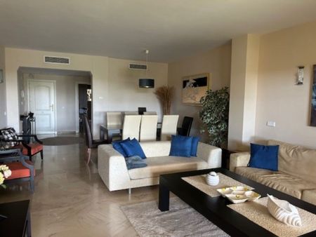 3 room luxury Apartment for rent in Marbella, Spain - Photo 3
