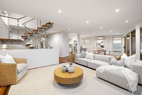 256. Beach Road, Black Rock VIC 3193 - House For Rent | Domain - Photo 1