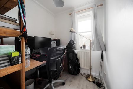 4 bedroom terraced house to rent - Photo 4