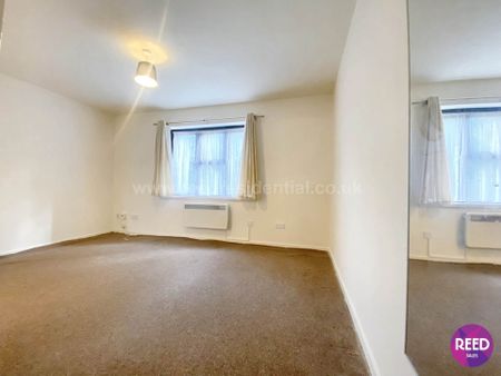 Wordsworth Court, Chelmsford - Photo 3