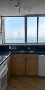 Harbourfront penthouse condo with spectacular views for rent - Photo 3