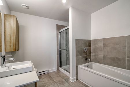 9675 Papineau - Photo 5