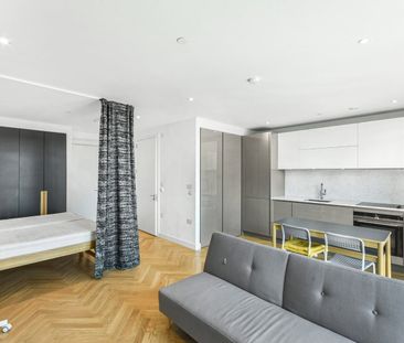 Studio Flat, Southwark Bridge Road, SE1 - Photo 1