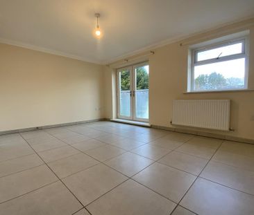 2 bedroom end of terrace house to rent - Photo 1