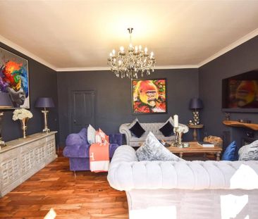 4 bedroom semi-detached house to rent - Photo 3