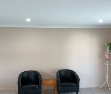 3 Bed 2 Bath 2 Car Duplex - Photo 1