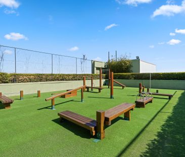 Expansive Sky-Home in Eastgate Gardens with Spectacular Views - Photo 1
