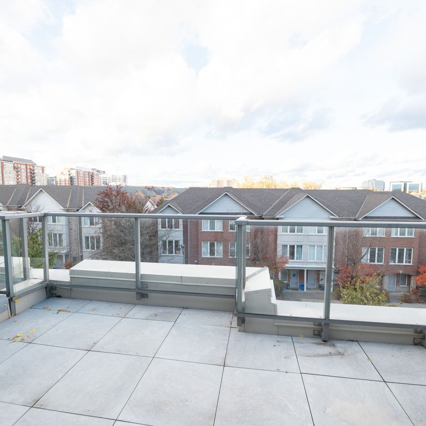 For Lease - 319 South Park Road, Markham, Ontario - Photo 1