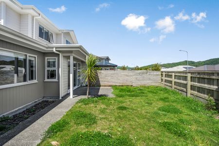 Mondern 3 bedroom house with Solar Panels - Photo 3