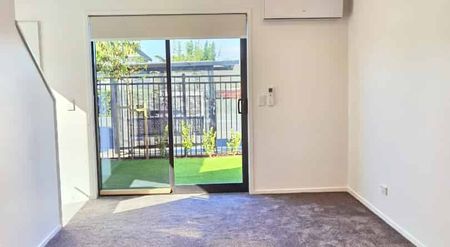 Location! Location! Location! - Photo 2