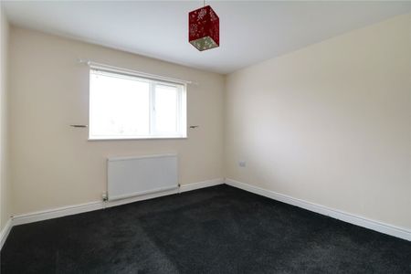 Far Ings Road, Barton-upon-Humber, Lincolnshire, DN18 5AZ - Photo 5