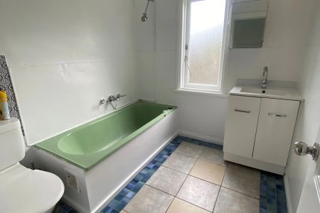 Two Bedroom Mountain Cottage! - Photo 5