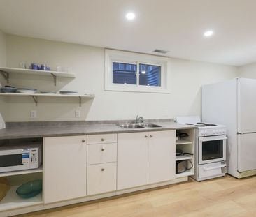 For Lease - 3 Minorca Place Unit# Lower 1, Toronto, Ontario - Photo 6