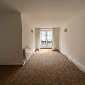 BAYONNE CENTRE VILLE - T2 VIDE A L'ANNEE à louer de 2 pièce(s) sur 51 m² - Photo 2