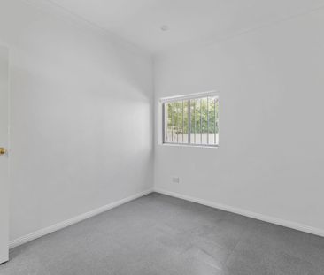 Renovated three bedroom home - Photo 6