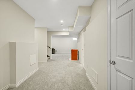 For Lease - 15 Douglas Kemp Crescent Unit# MAIN & UPPER, Clarington, Ontario - Photo 5