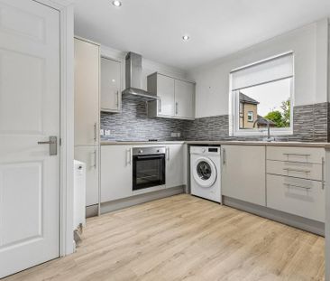 2 bedroom semi-detached house to rent - Photo 6