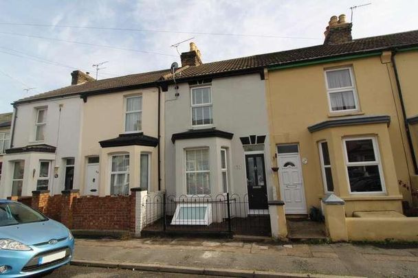 King Edward Road, Gillingham, ME7 - Photo 1