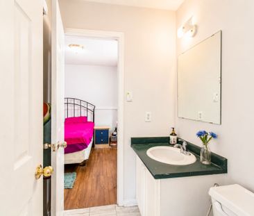 For Lease - 19 Ural Circle, Brampton, Ontario - Photo 2