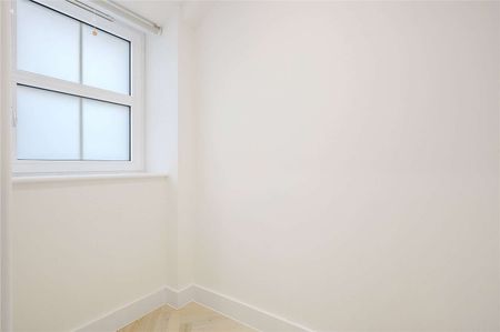 A newly refurbished third floor two bedroom flat. - Photo 3