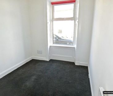 2 bedroom ground floor flat to rent - Photo 1
