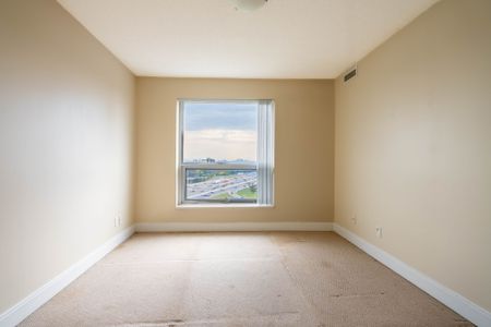 For Lease - 125 Village Green Square Unit# 1605, Toronto, Ontario - Photo 4