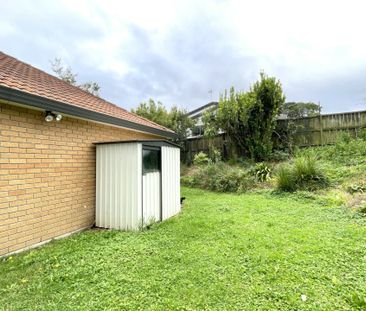 3 BEDROOM - BRICK AND TILE - PRIVATE ROAD - GARAGE - Photo 6