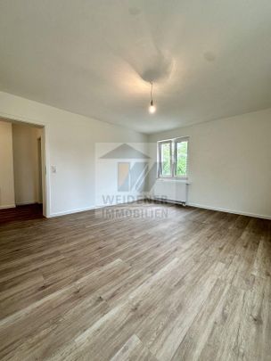 Hochwertige 3 Zimmer Wohnung mit Balkon, Wanne und Dusche! Erstbezug nach Sanierung! - Photo 1