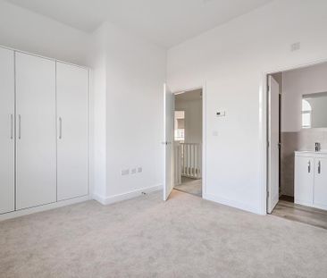 4 bedroom detached house to rent - Photo 6