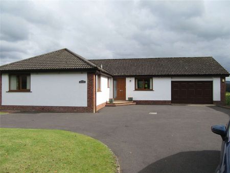 An attractive well presented bungalow on the edge of Thornhill with fine views down the Nith Valley available unfurnished. - Photo 2