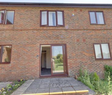 1 bedroom retirement property to rent - Photo 6