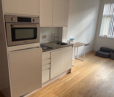 Flat , The Landmark, Flowers Way, Luton - Photo 1