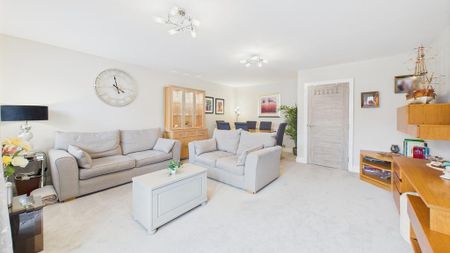 3 bedroom semi-detached house to rent - Photo 5