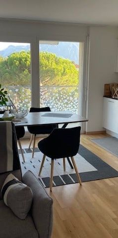 Charmant appartement de 2,5 pièces avec balcon à La Tour-de-Peilz - Foto 1