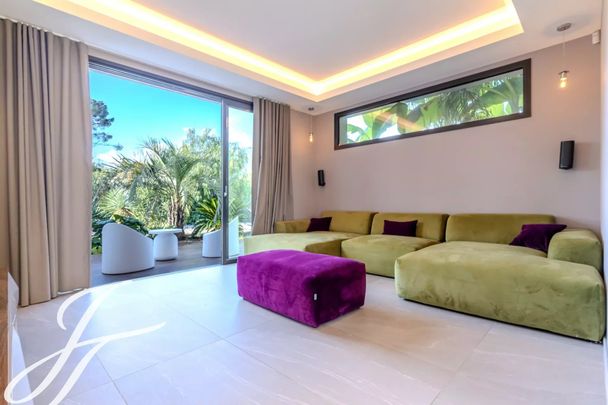Maison à louer Valbonne, Cote d'Azur, France12 000 EUR / Mois - Photo 1