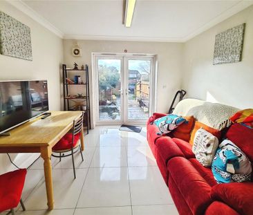 1 bedroom detached house to rent - Photo 1