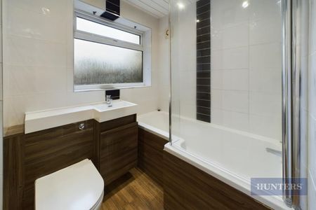 1 bedroom Flat To Let - Photo 5