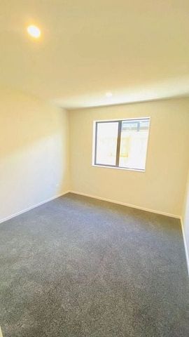 3-Bedroom Duplex– Warm, Stylish & Low Maintenance - Photo 3